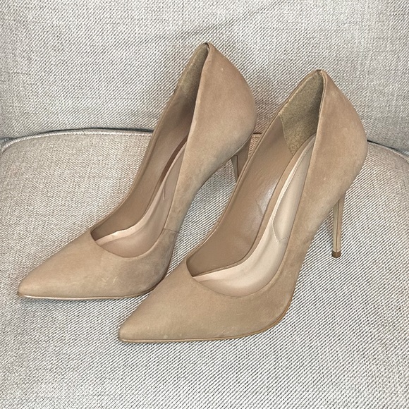 Aldo Stessy Suede Nude Heels - Picture 1 of 7